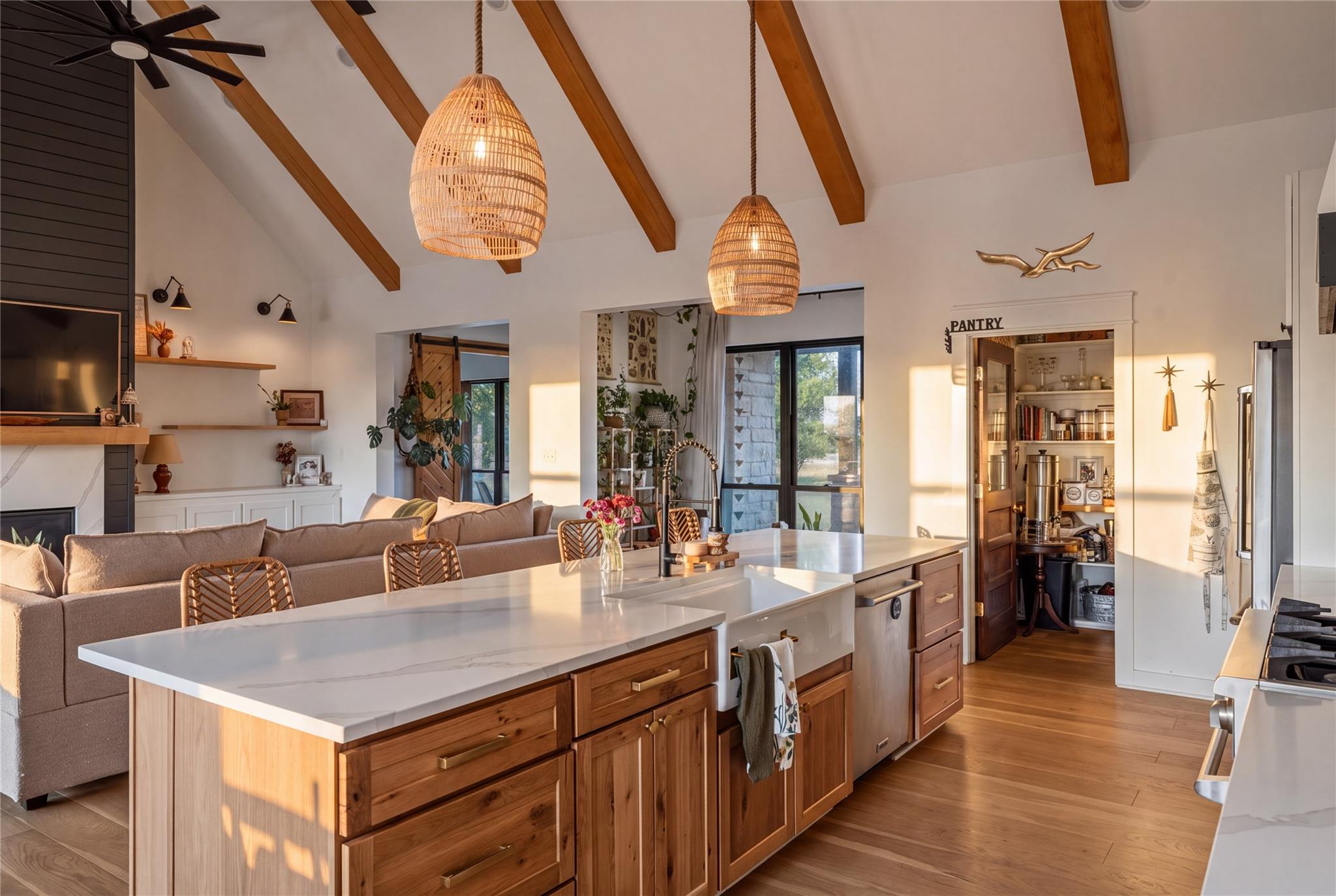 115 N Calvin Barrett