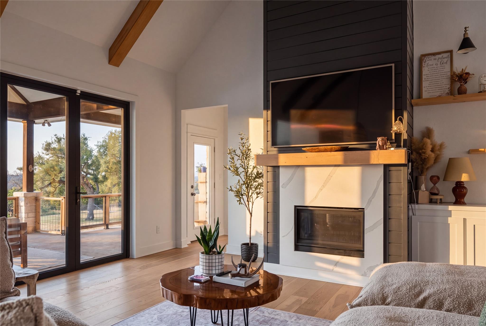 115 N Calvin Barrett