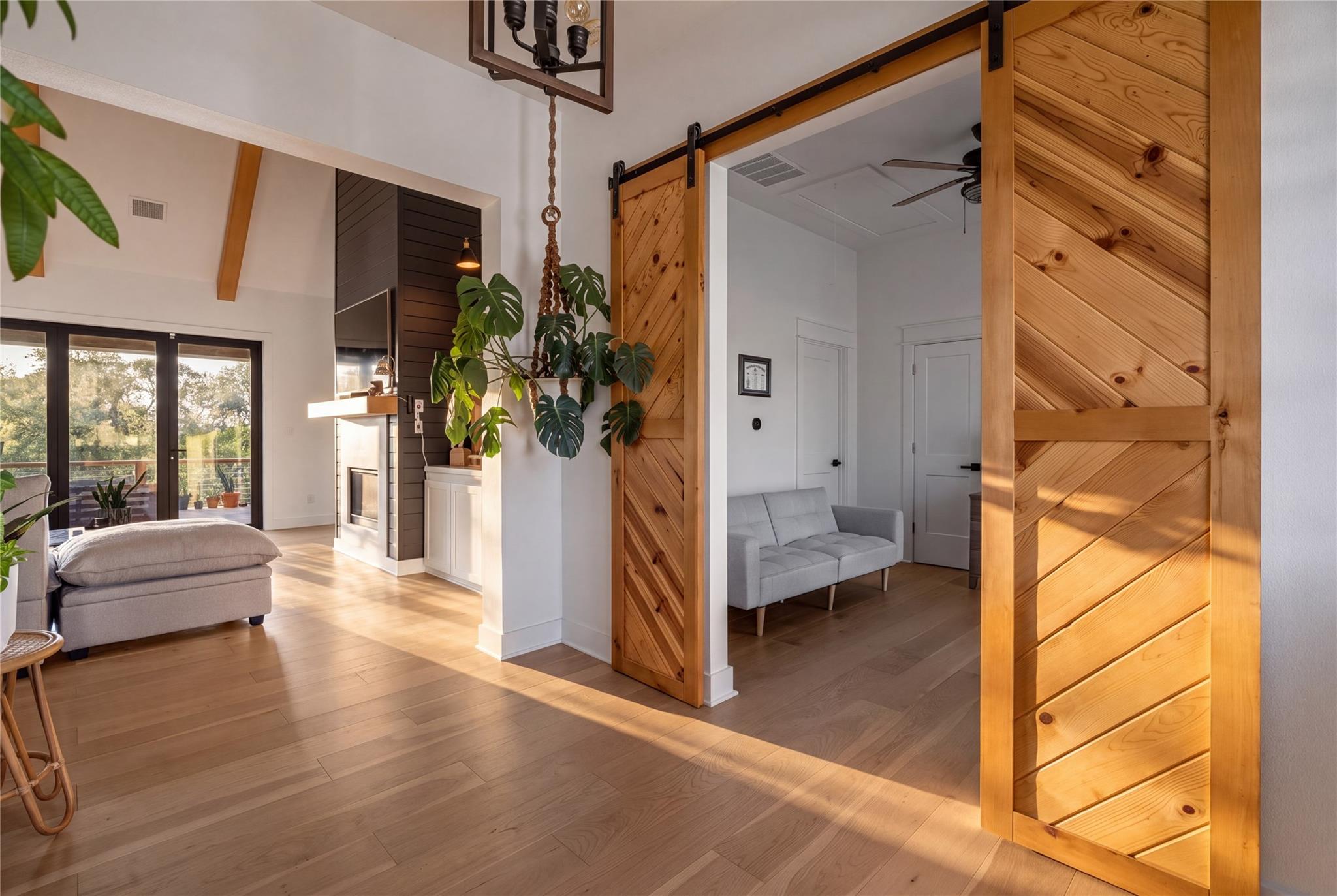 115 N Calvin Barrett