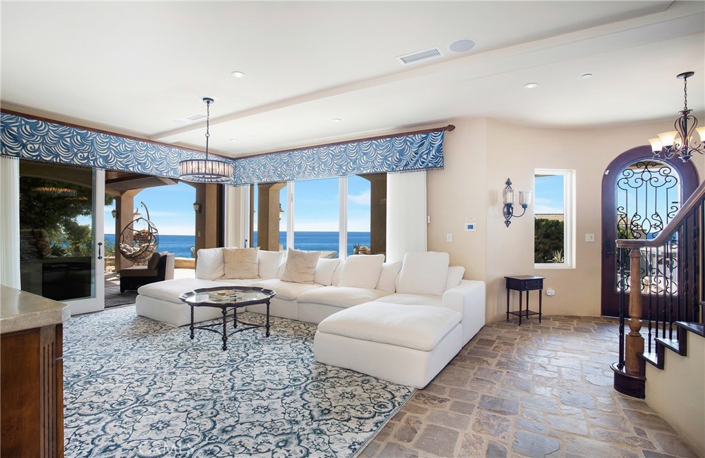 840 Canyon View Drive