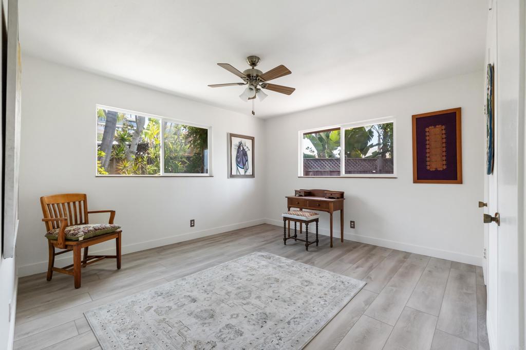 1001 Hurstdale Avenue