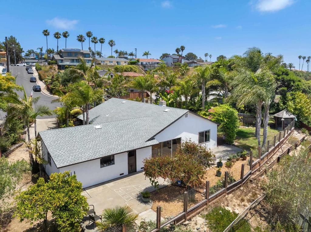 1001 Hurstdale Avenue