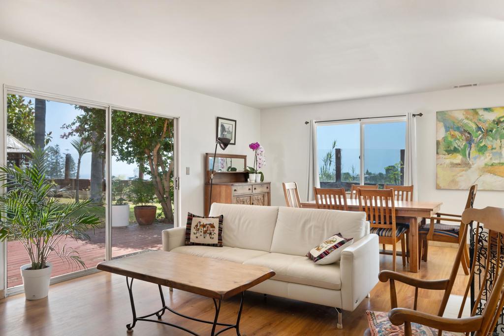 1001 Hurstdale Avenue