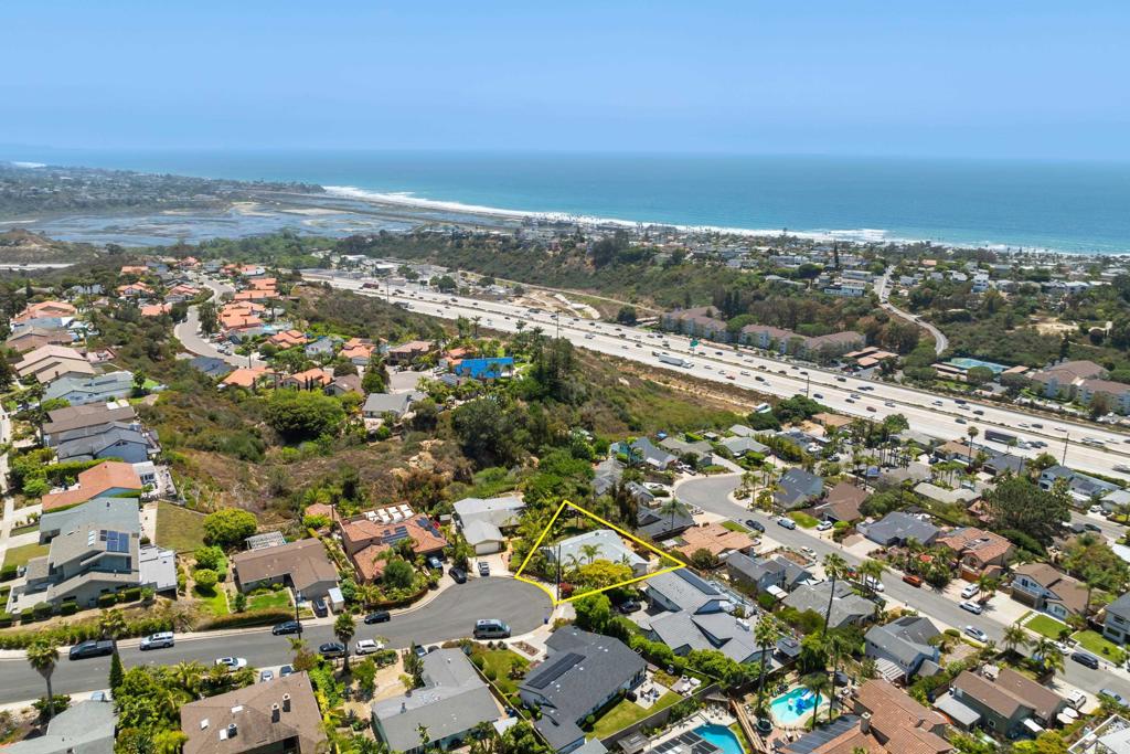 1001 Hurstdale Avenue