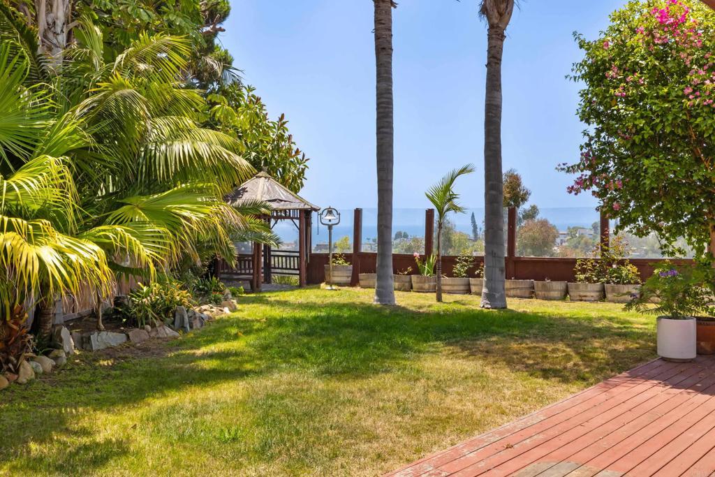 1001 Hurstdale Avenue