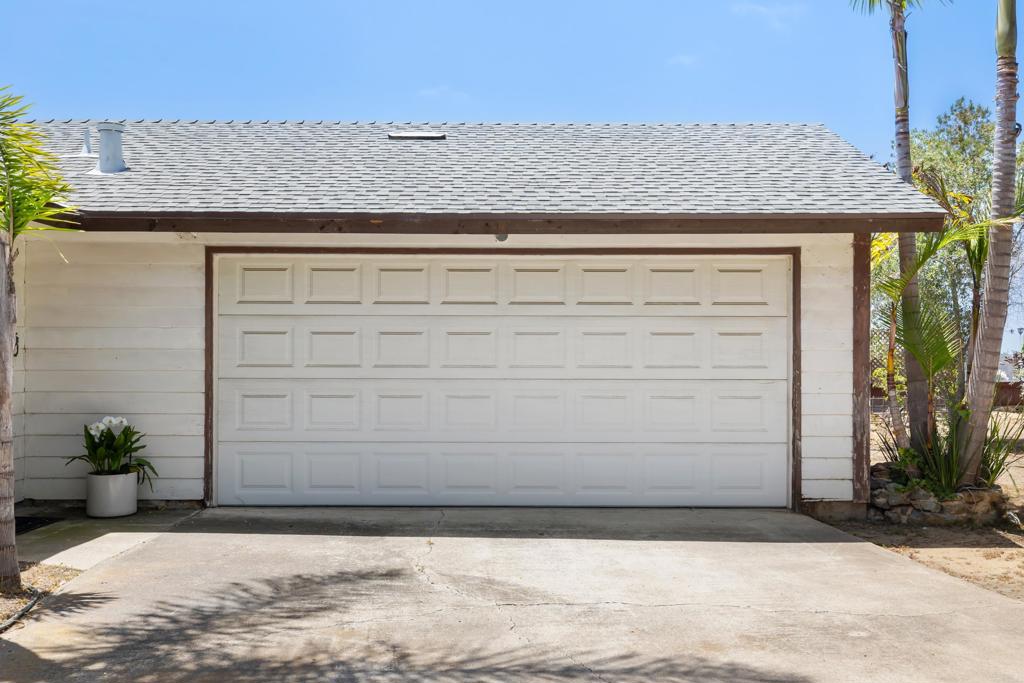 1001 Hurstdale Avenue