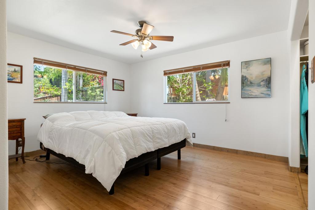 1001 Hurstdale Avenue