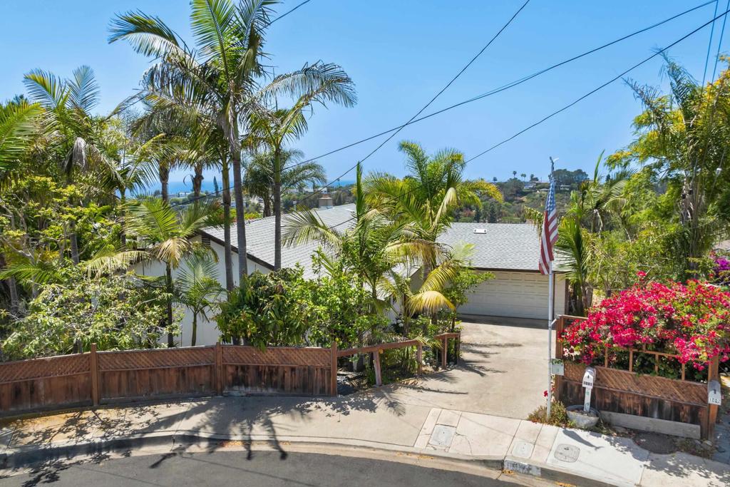 1001 Hurstdale Avenue