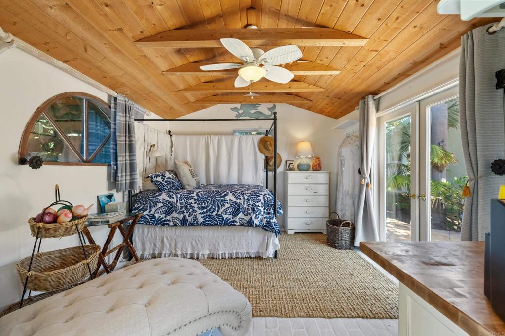 1005 Hurstdale Avenue