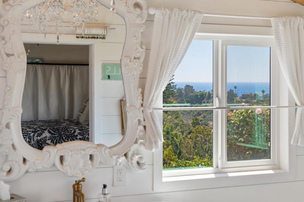 1005 Hurstdale Avenue