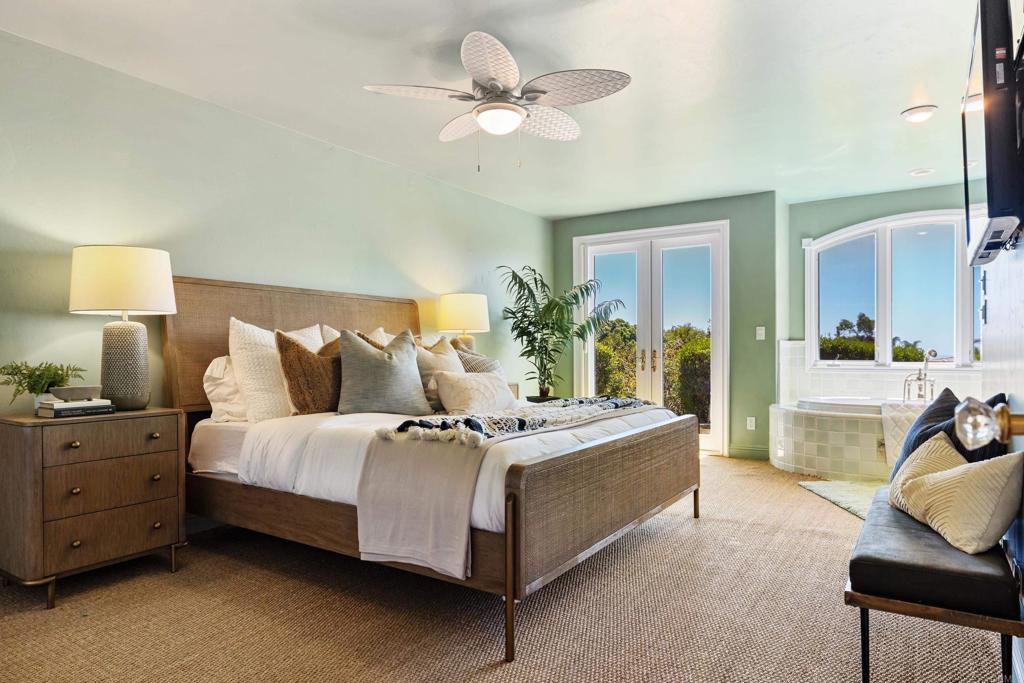 1005 Hurstdale Avenue