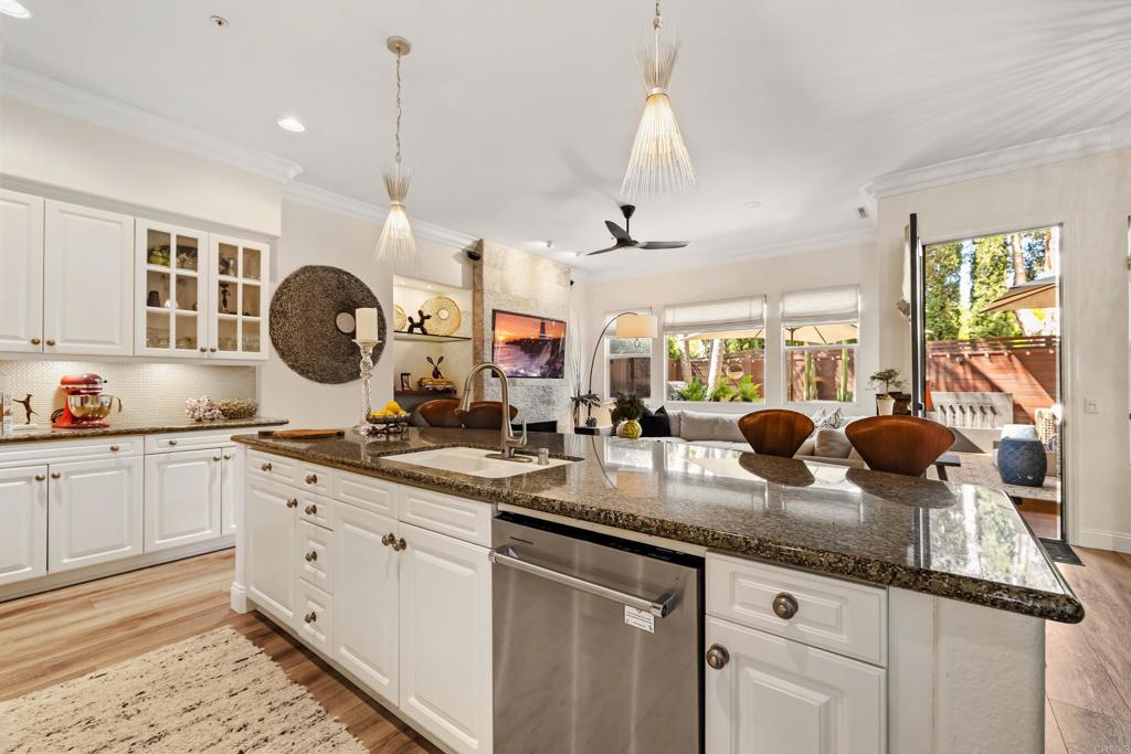2704 Mackinnon Ranch Road