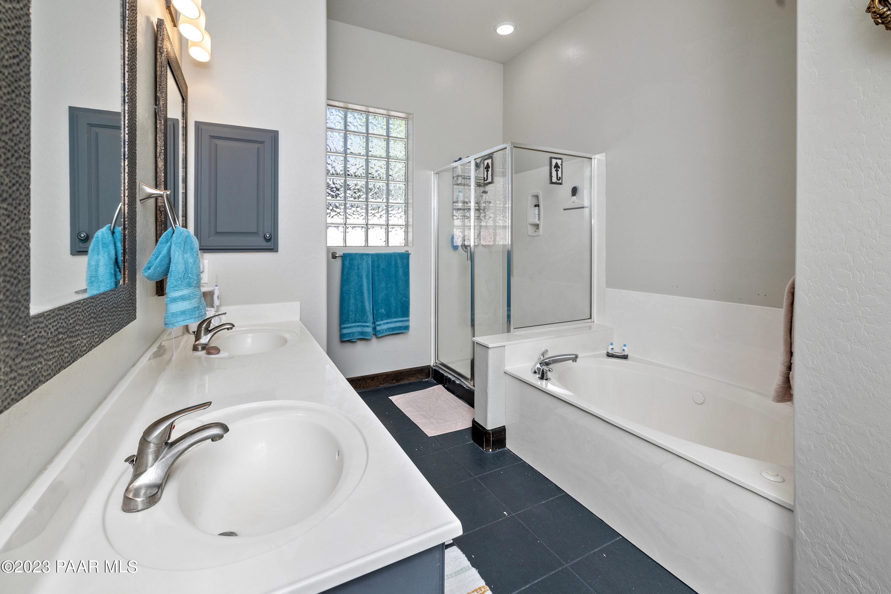 7880 N Rambling Lane