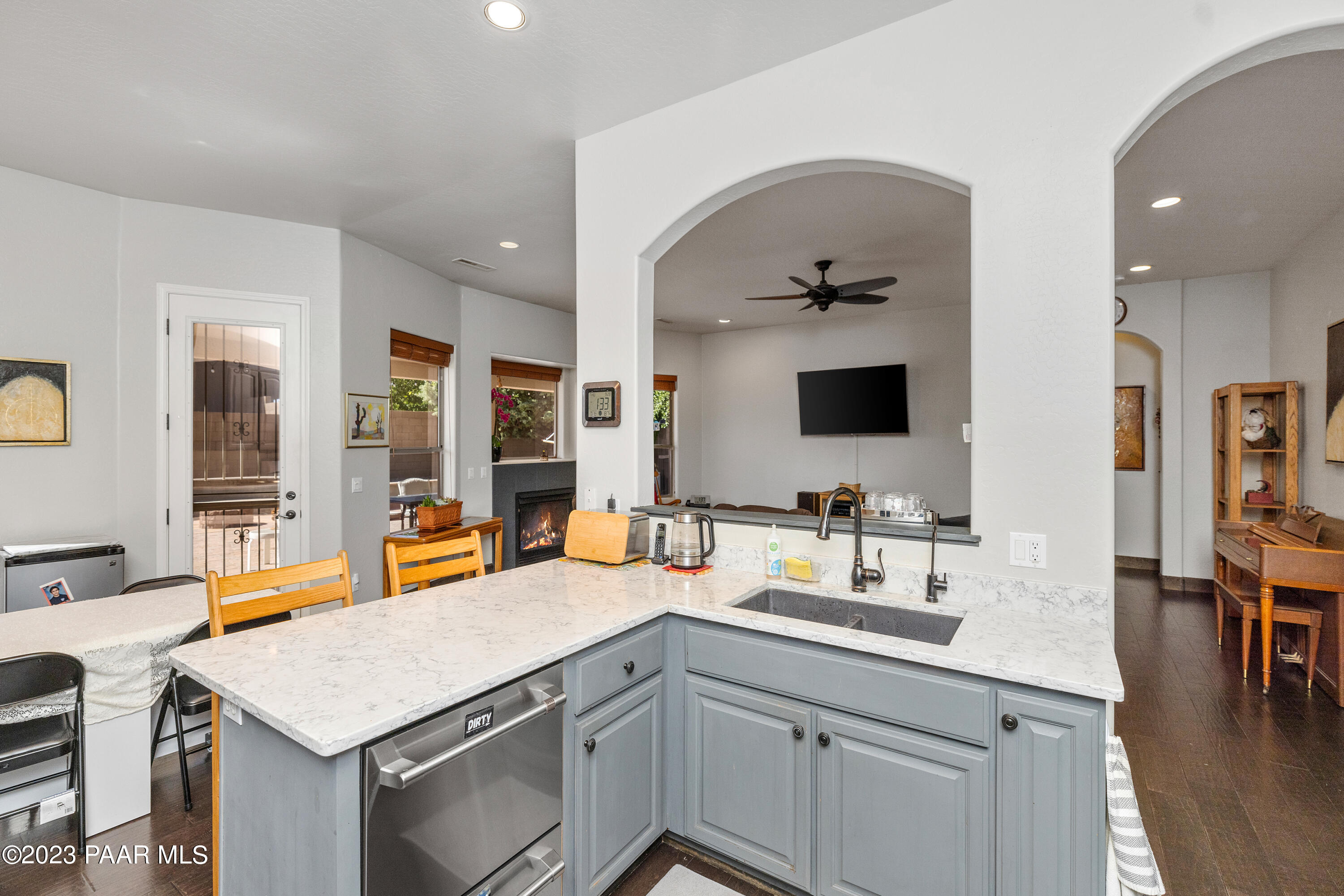 7880 N Rambling Lane