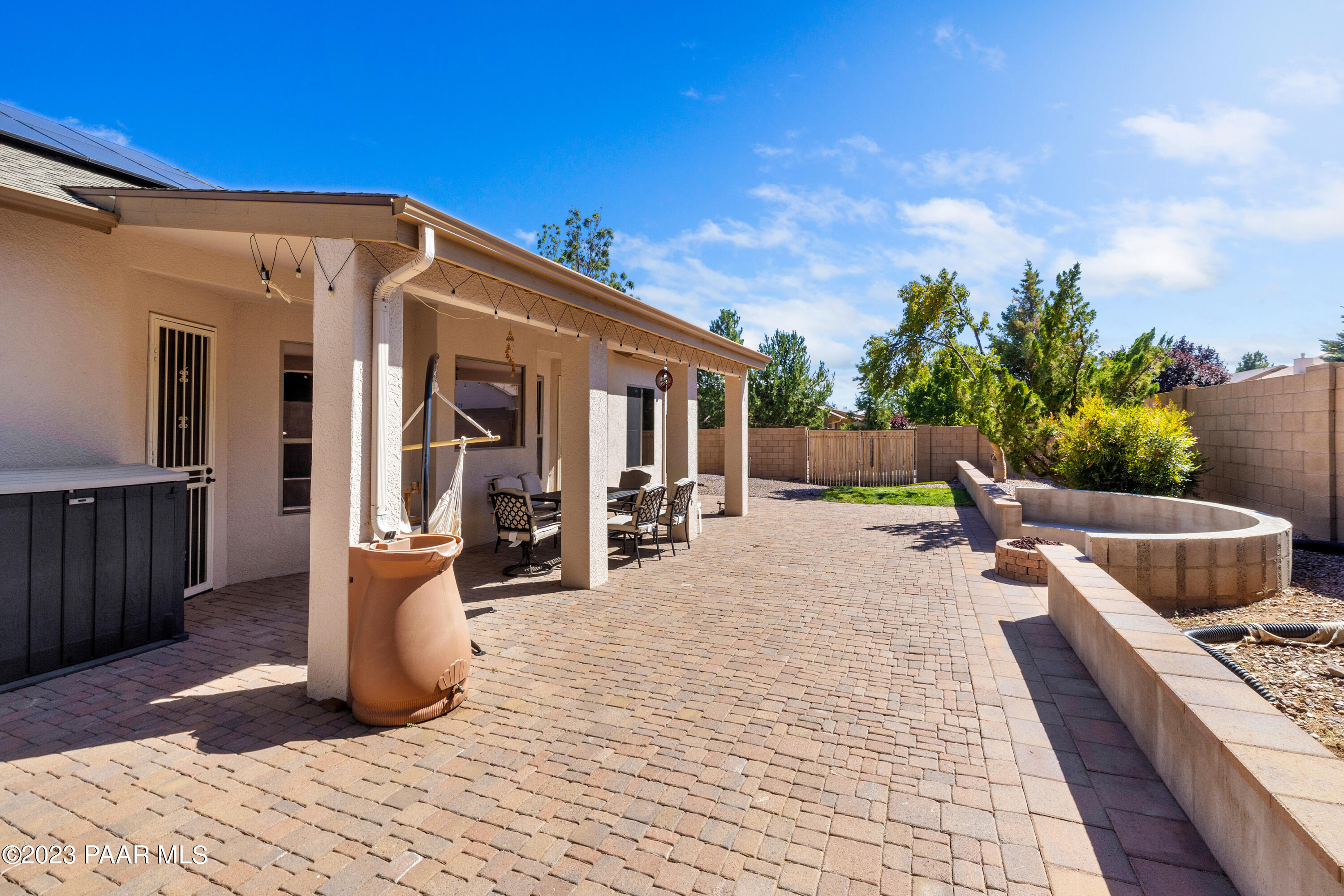 7880 N Rambling Lane