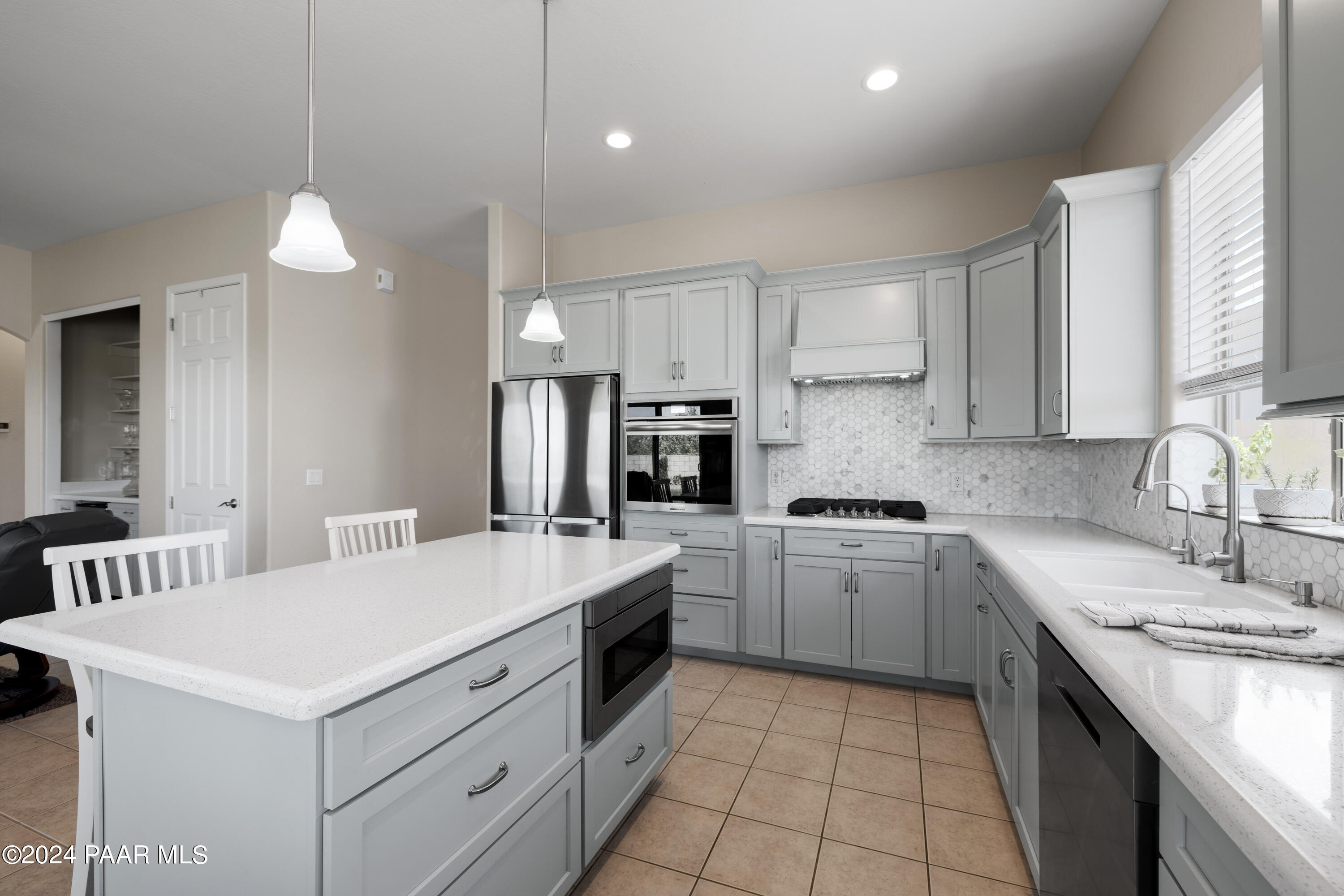 4860 N Edgemont Road