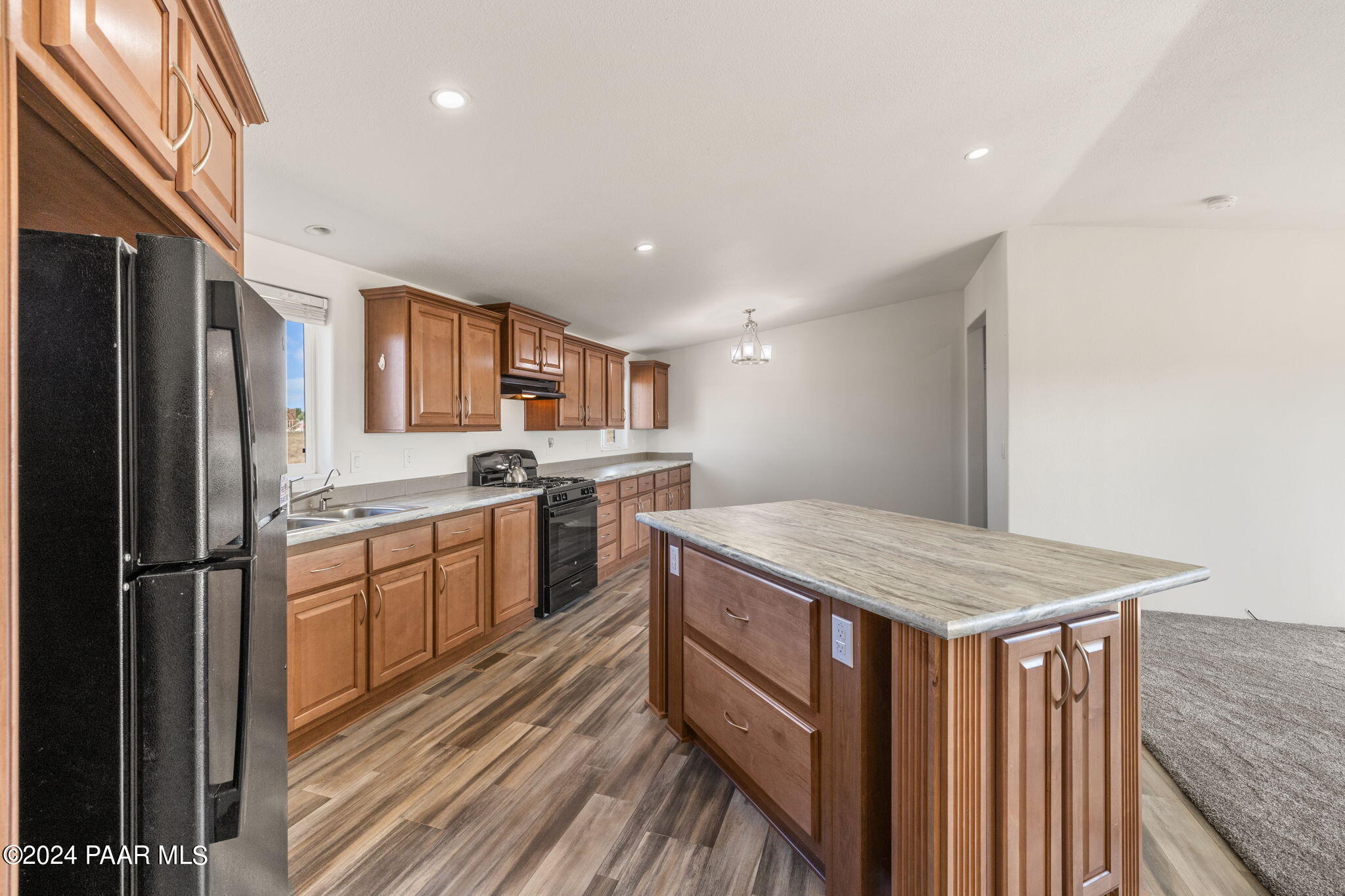 1055 W Hollow Point Trail