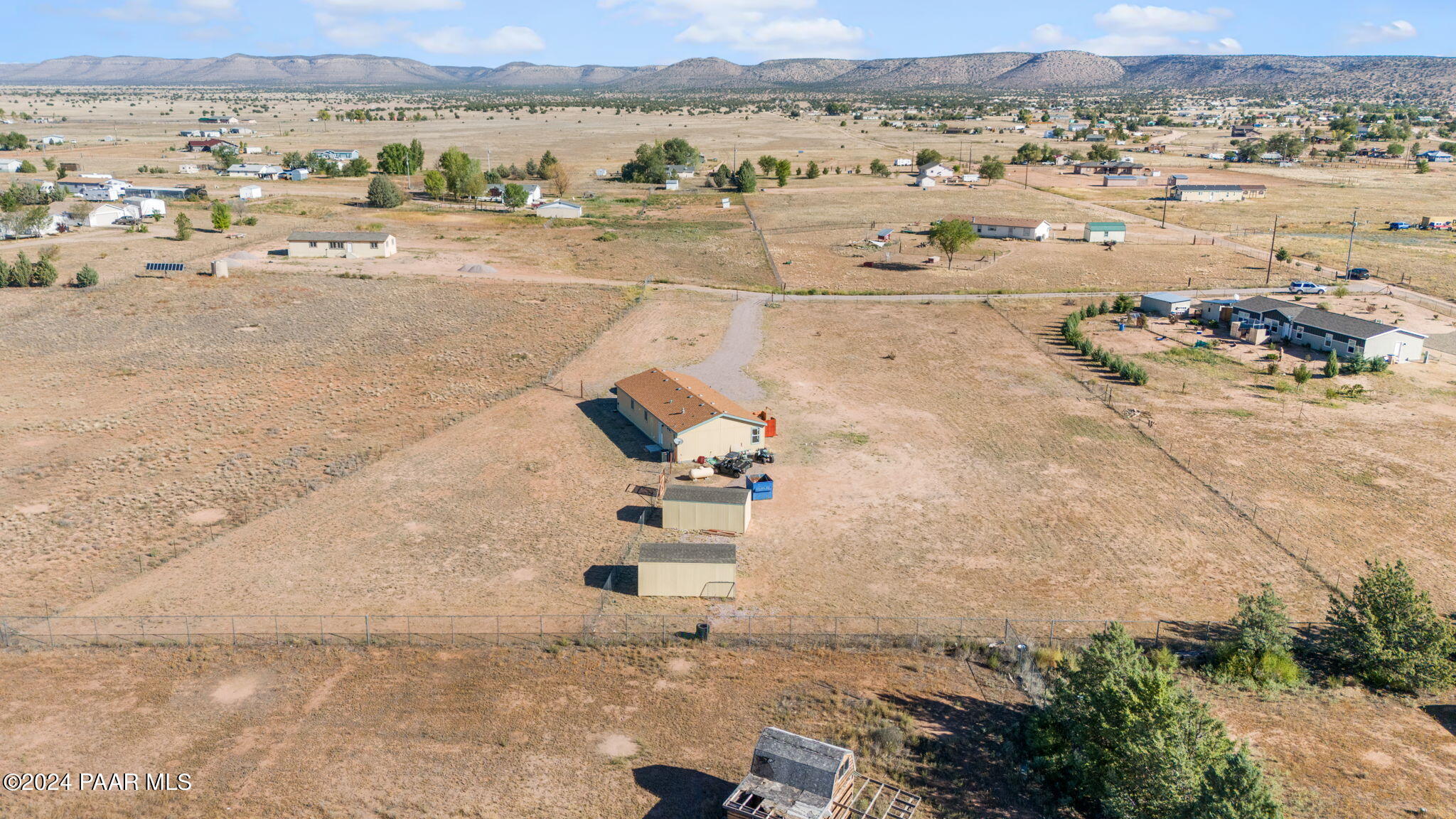 1055 W Hollow Point Trail