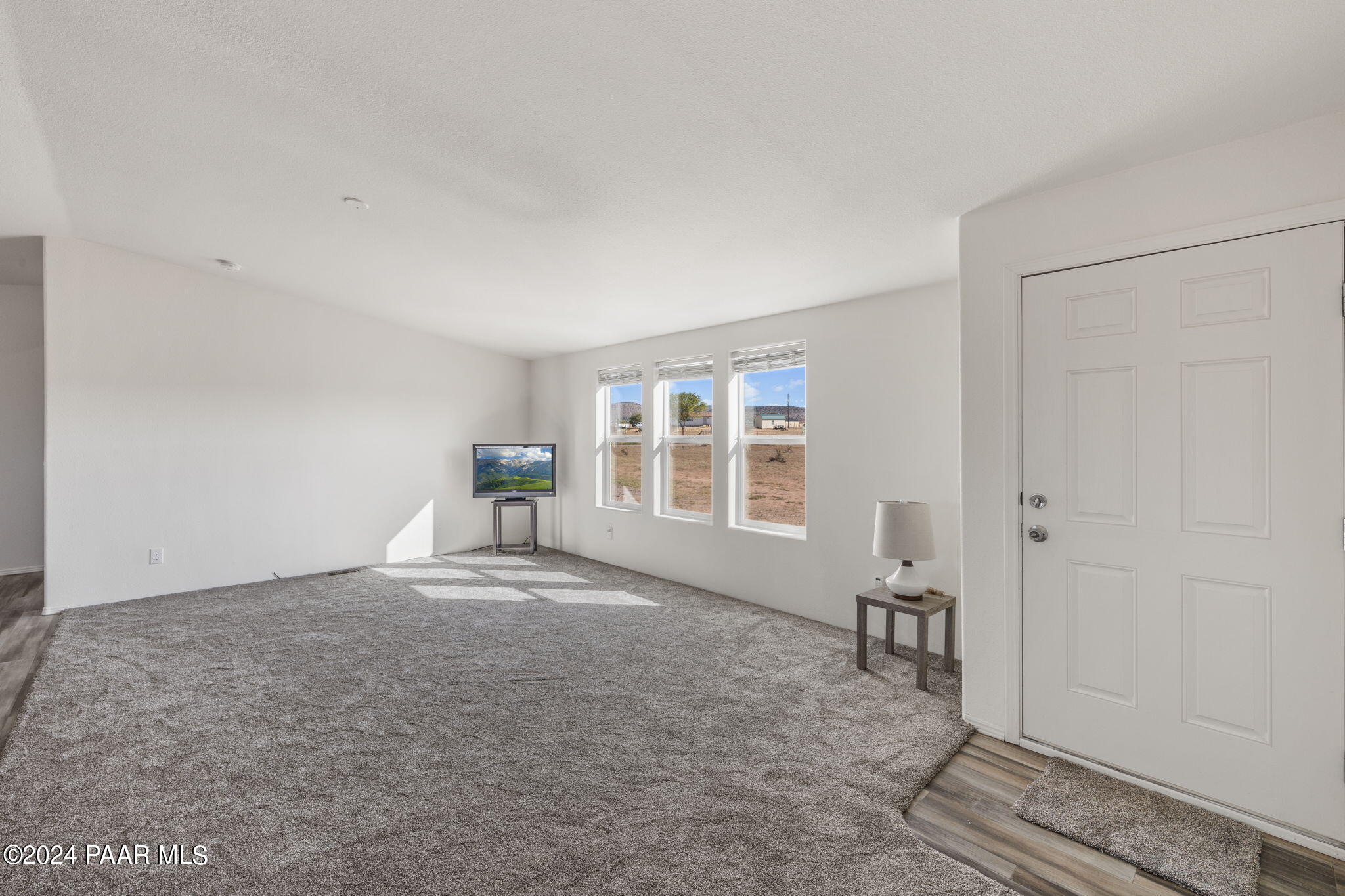 1055 W Hollow Point Trail