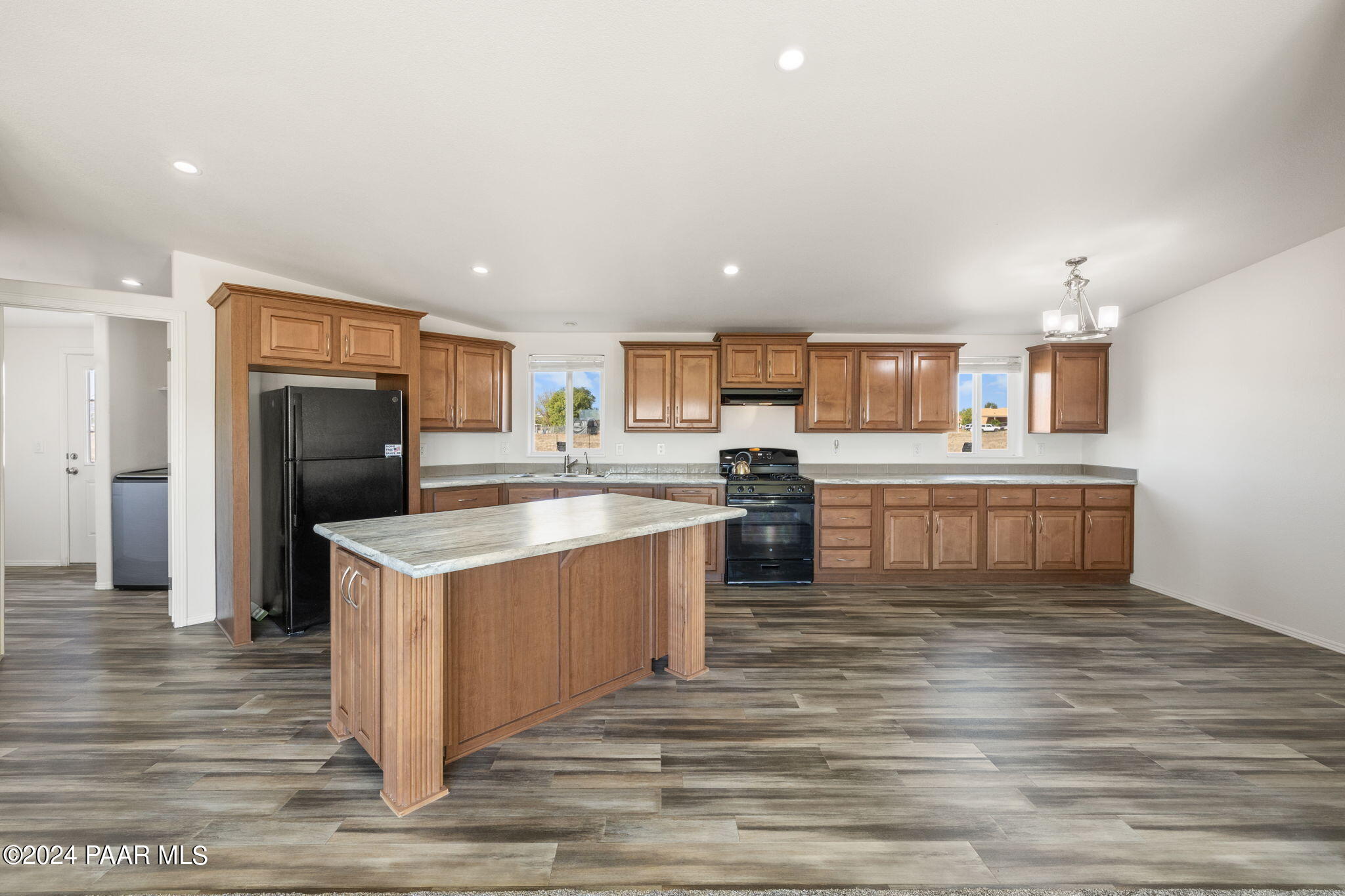 1055 W Hollow Point Trail