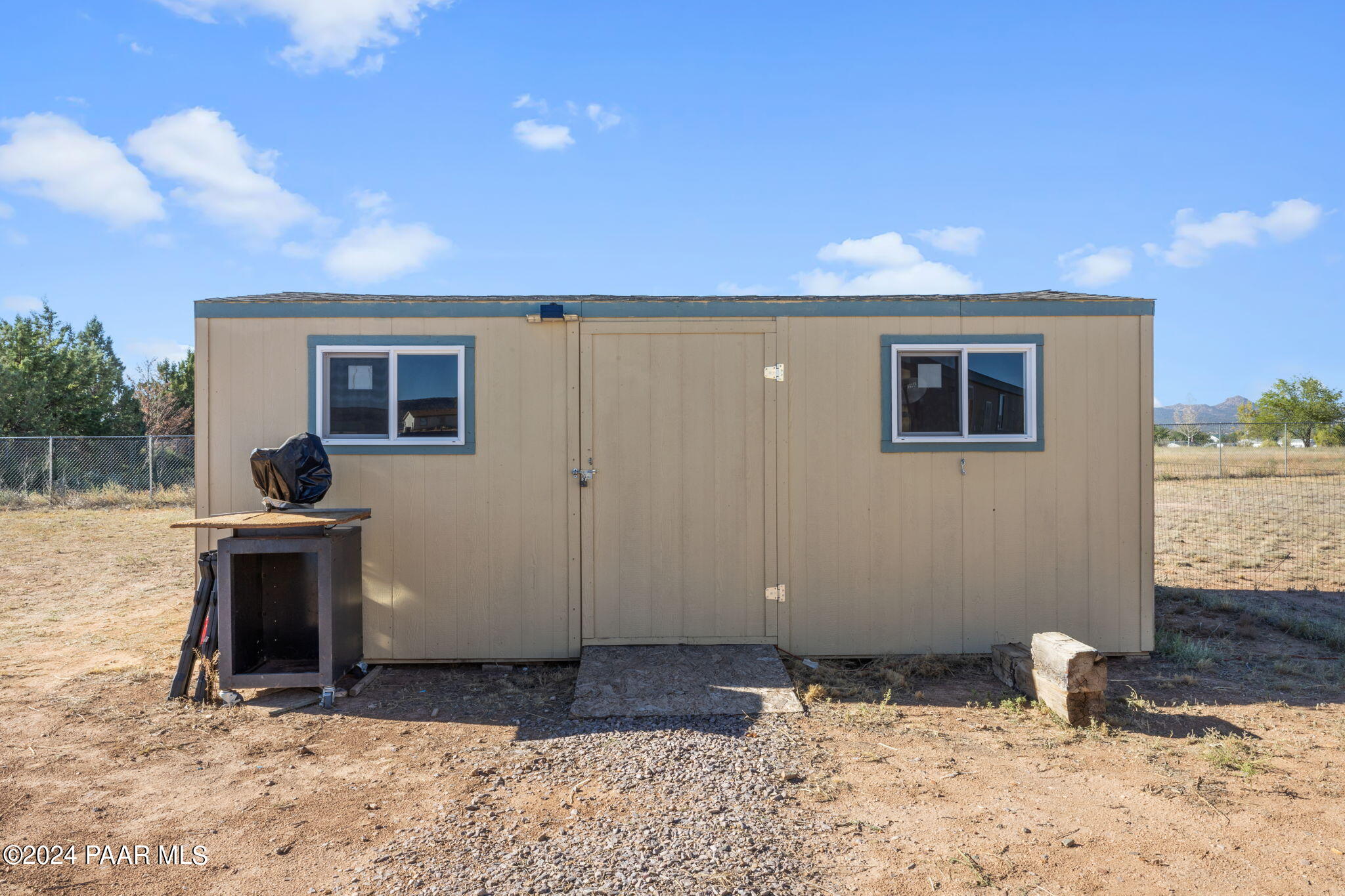 1055 W Hollow Point Trail