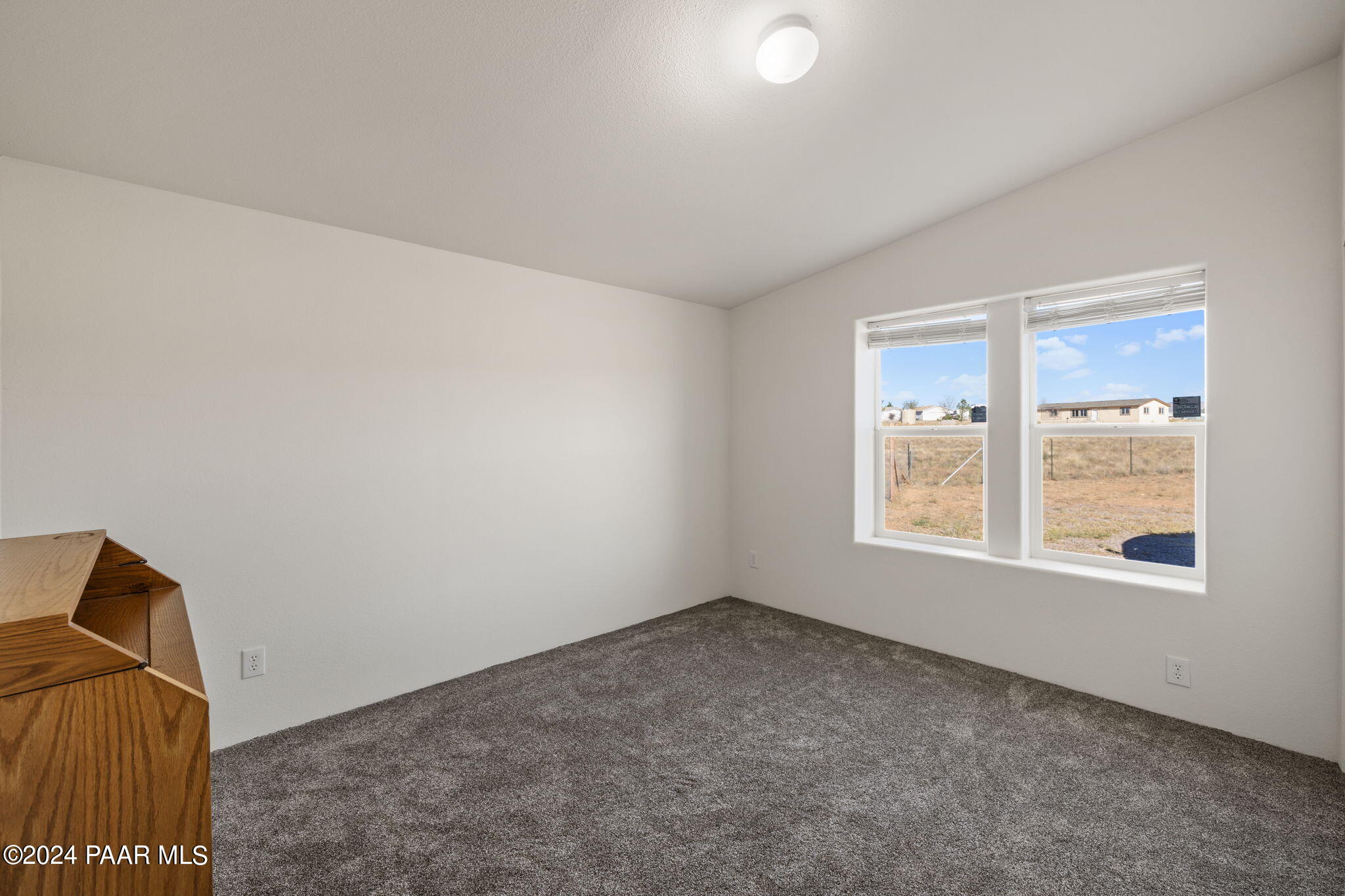 1055 W Hollow Point Trail