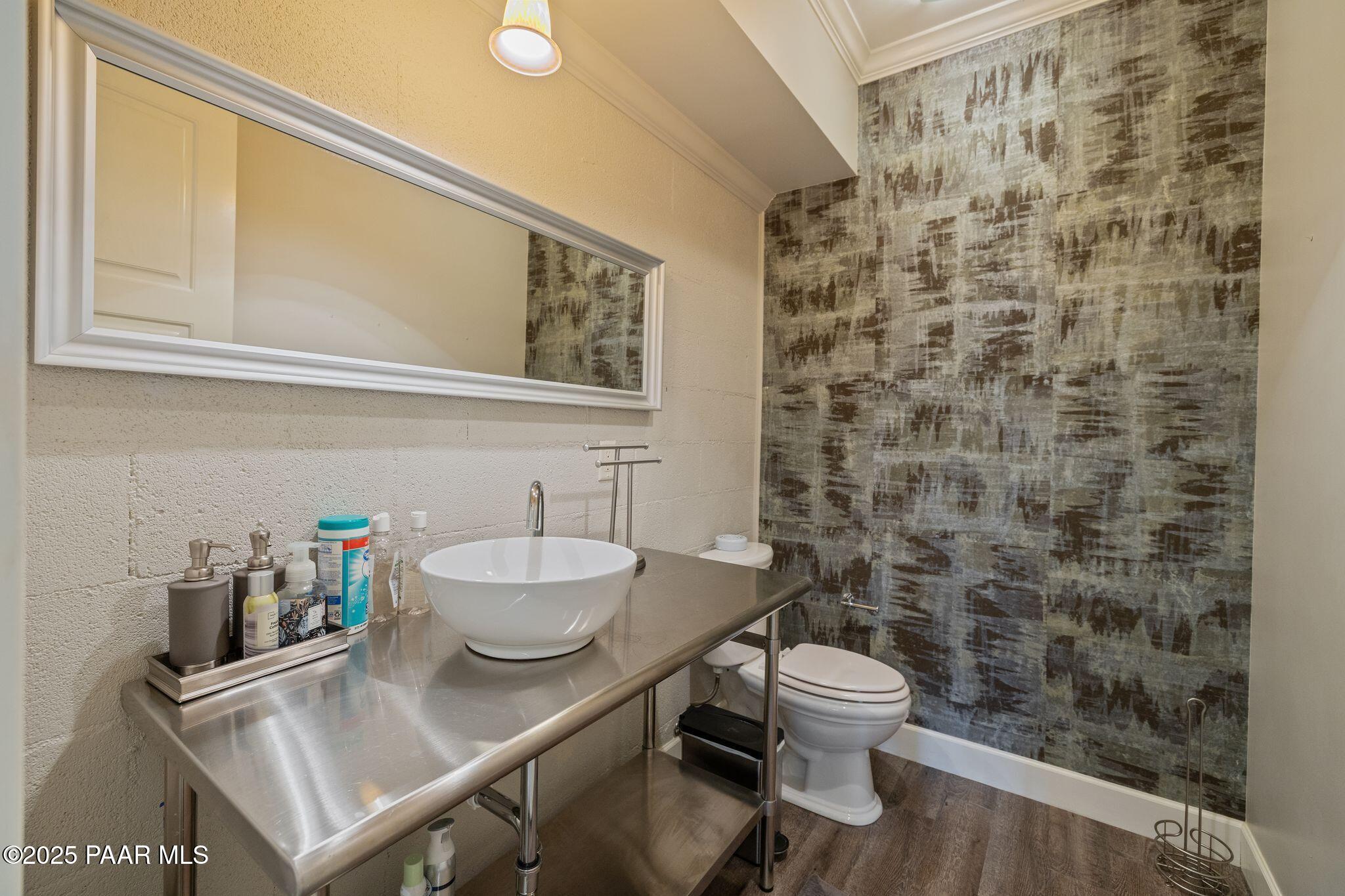 5750 N Bailey Avenue