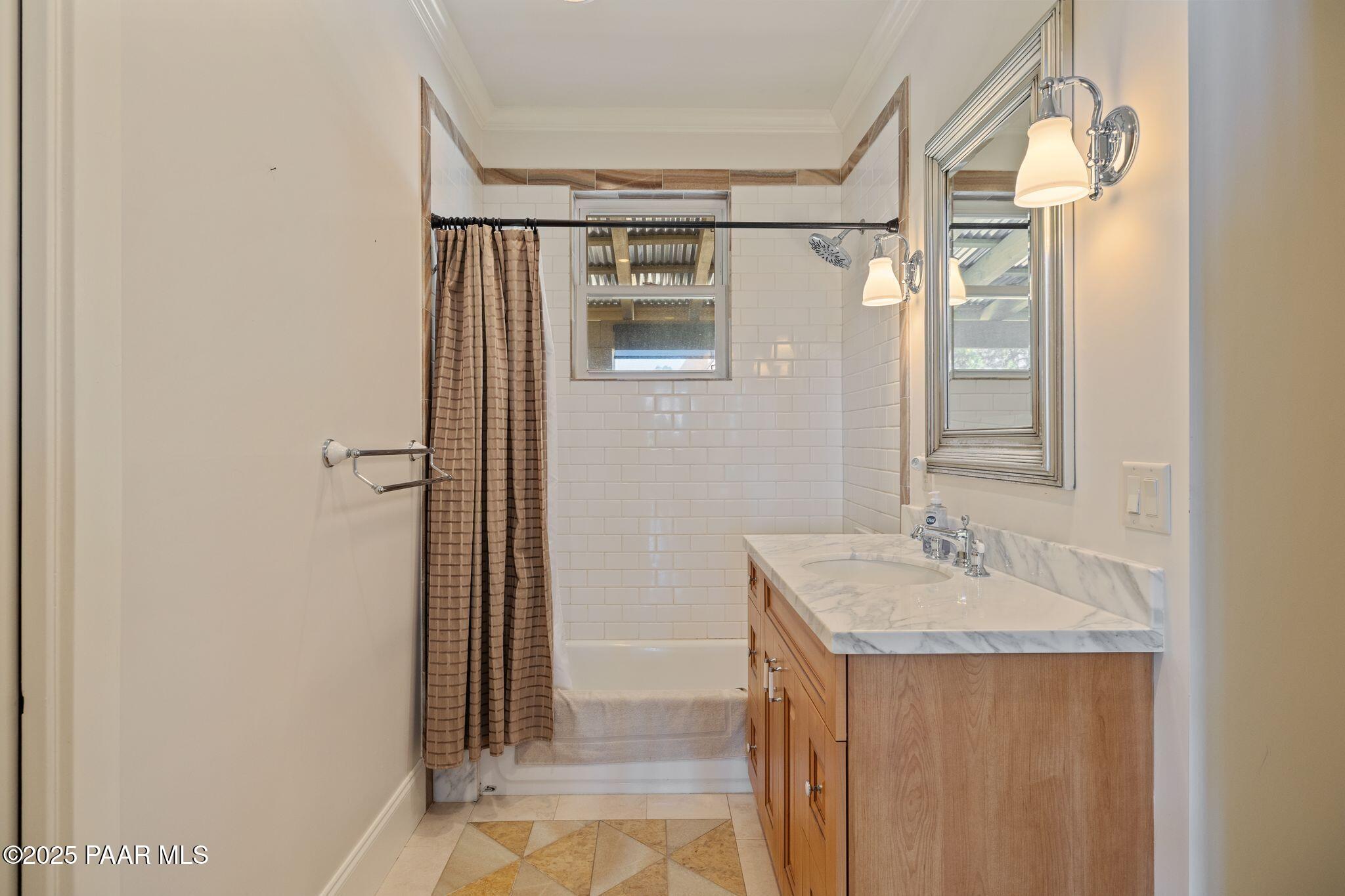 5750 N Bailey Avenue