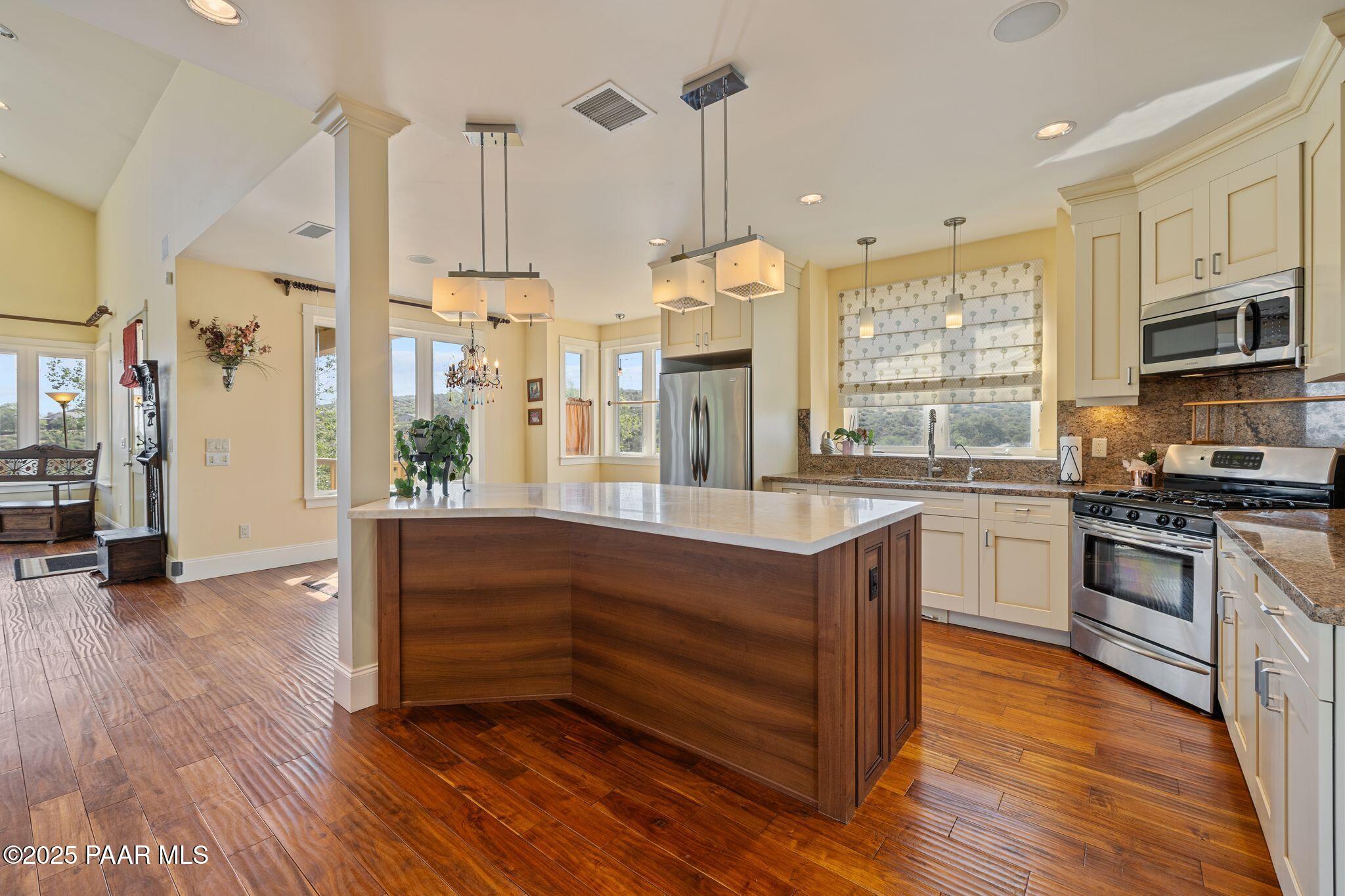 5750 N Bailey Avenue