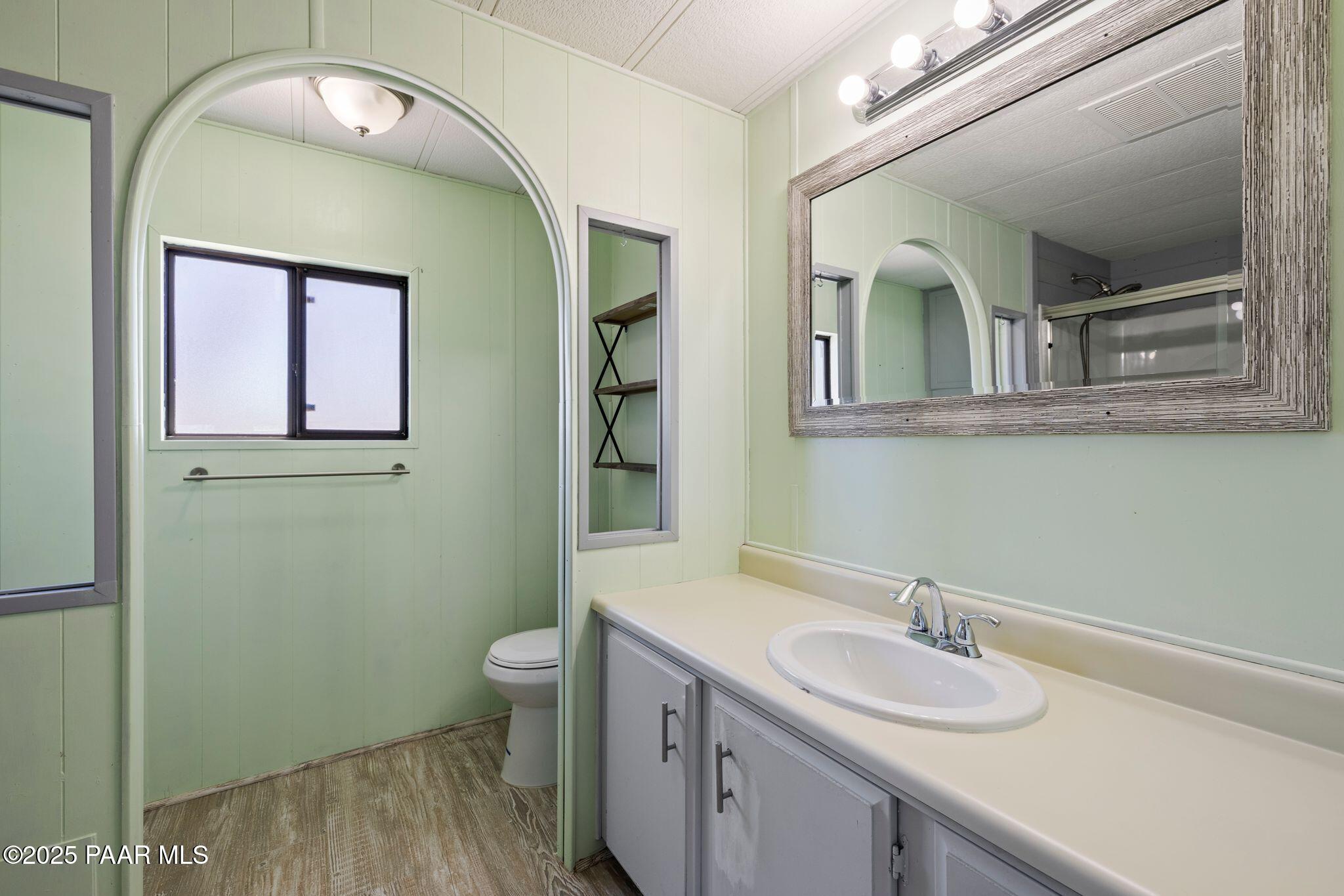 6131 N Cattletrack Road