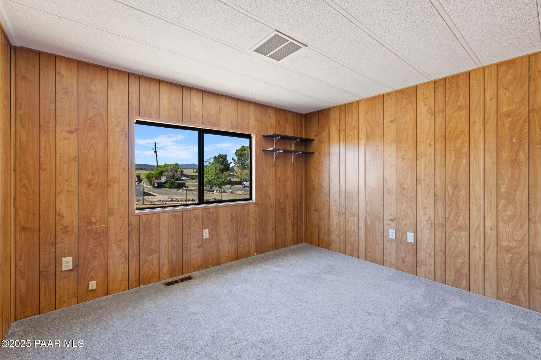 6131 N Cattletrack Road