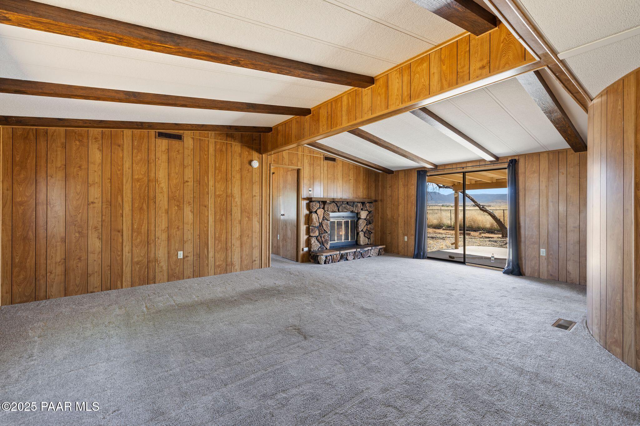 6131 N Cattletrack Road