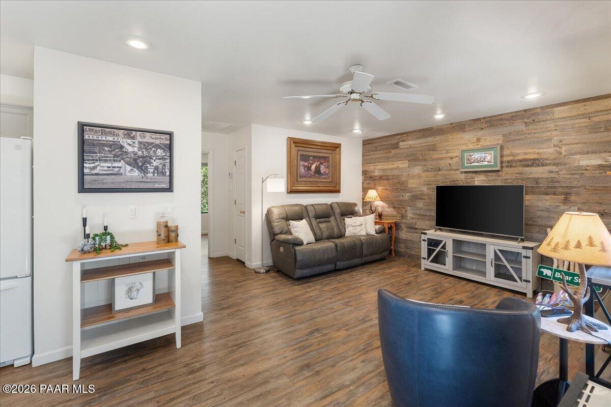 1388 E Pine Ridge Drive