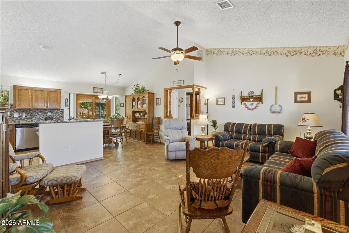 7216 E LONG LOOK Drive