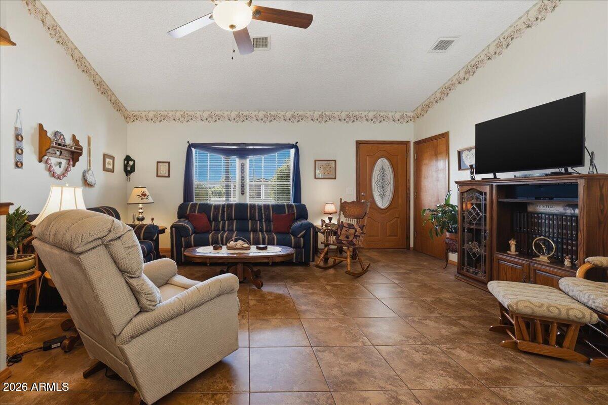 7216 E LONG LOOK Drive