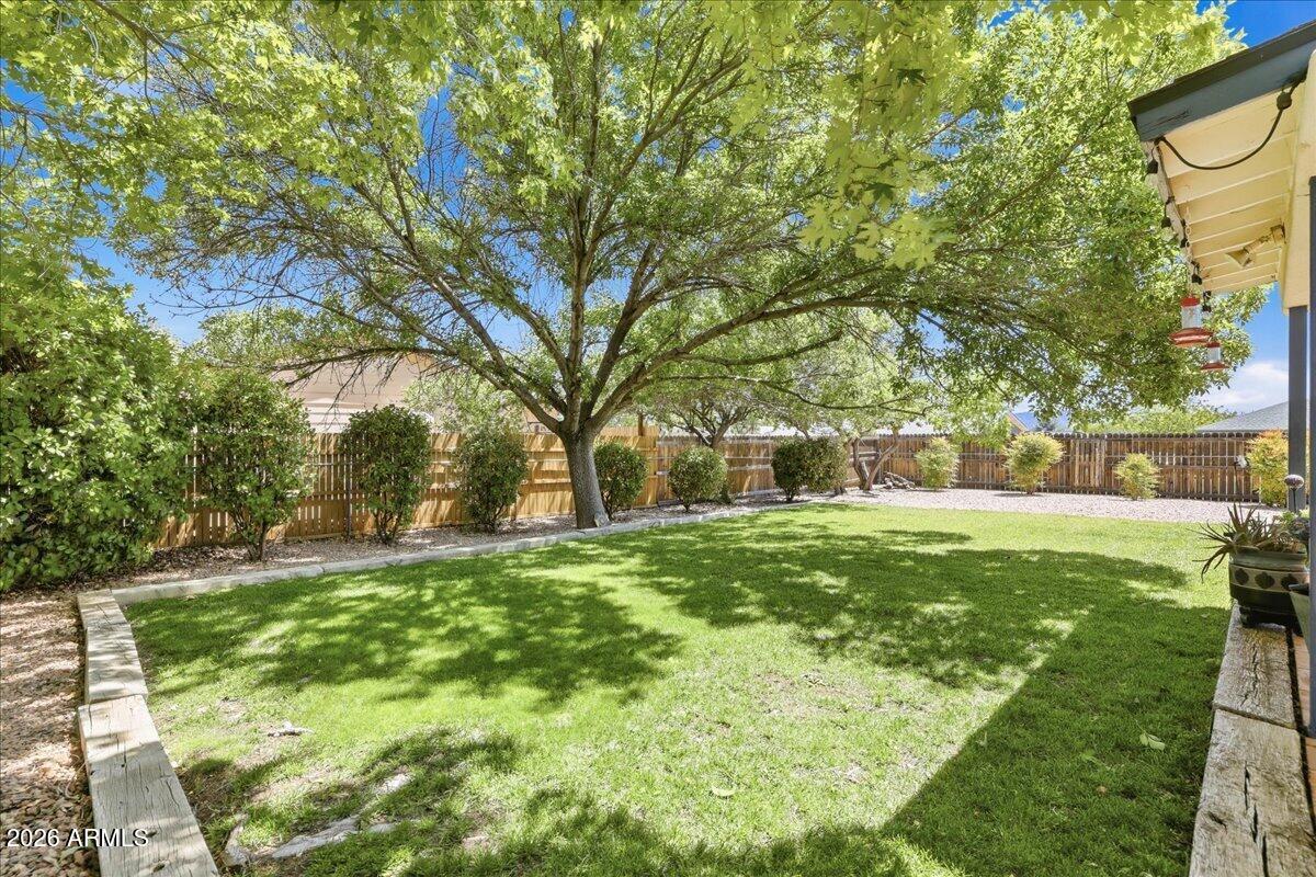 7216 E LONG LOOK Drive