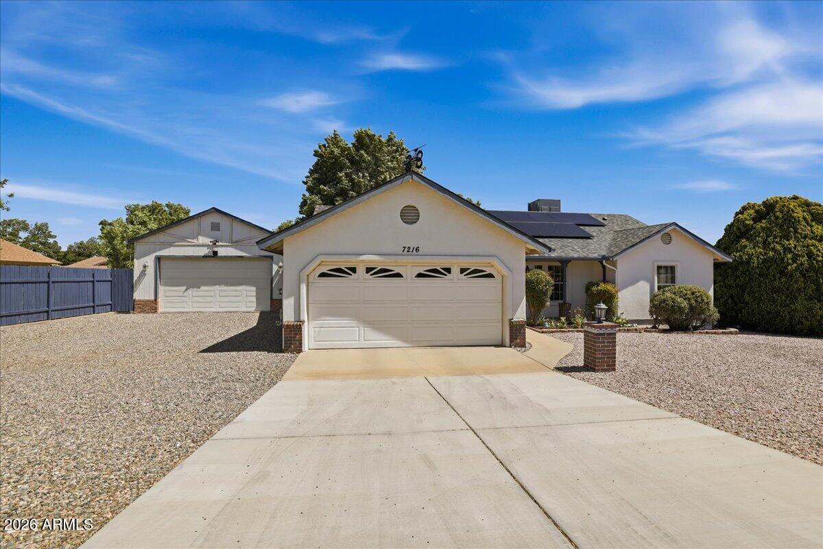 7216 E LONG LOOK Drive