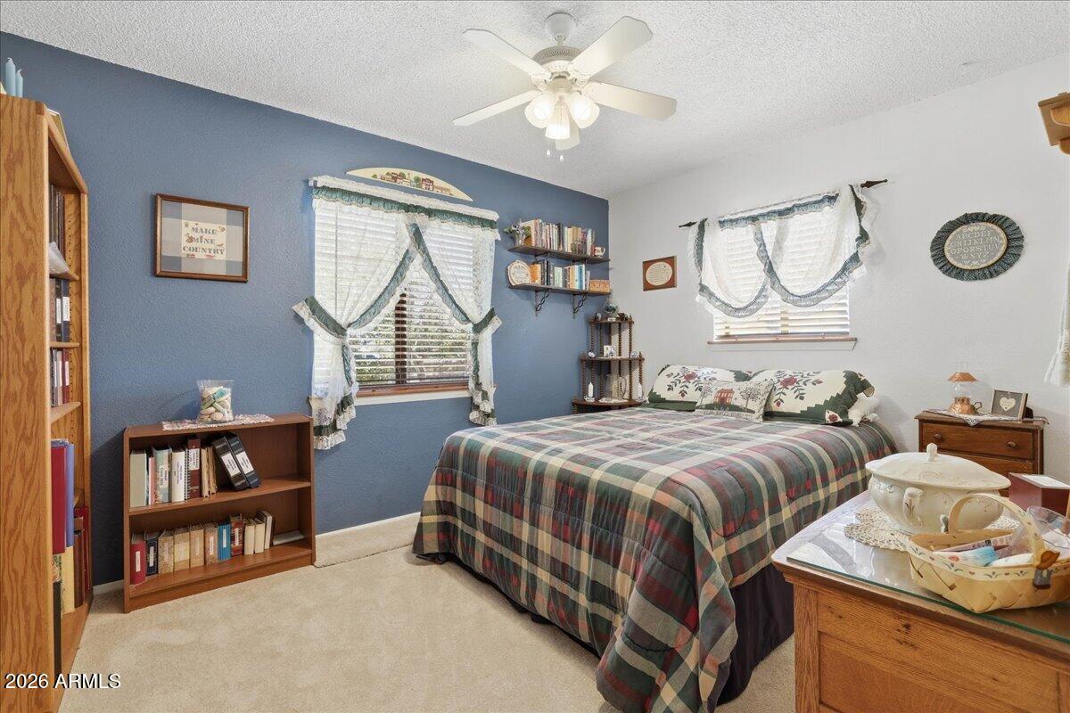 7216 E LONG LOOK Drive