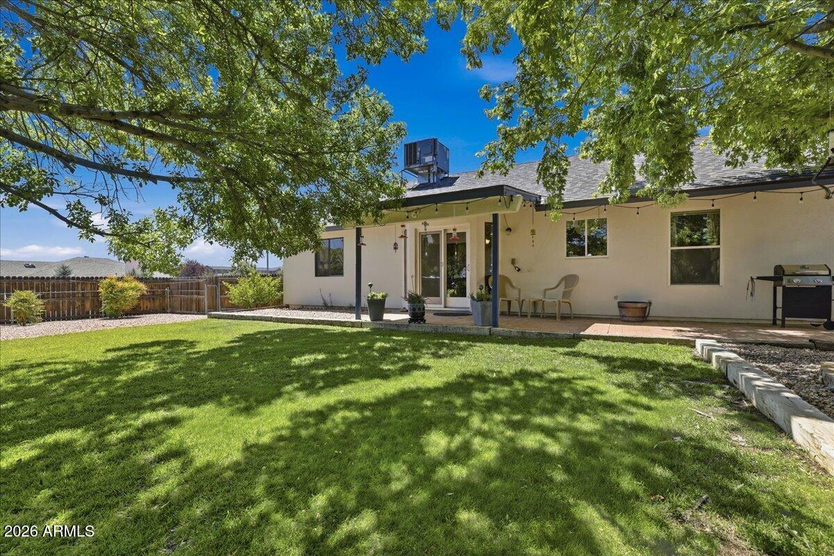 7216 E LONG LOOK Drive