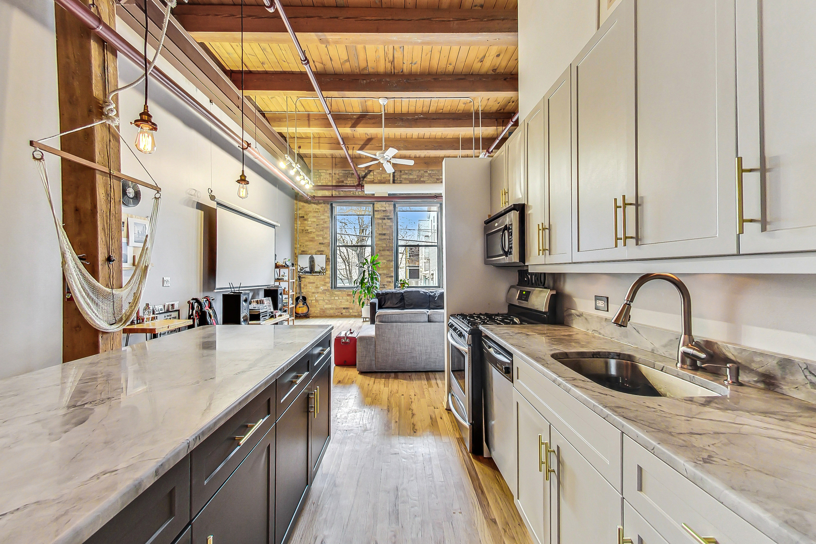 1733 W Irving Park Road Unit: 217