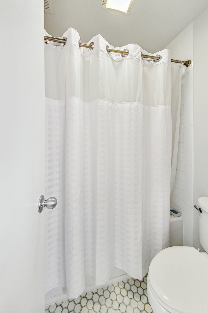 1733 W Irving Park Road Unit: 217