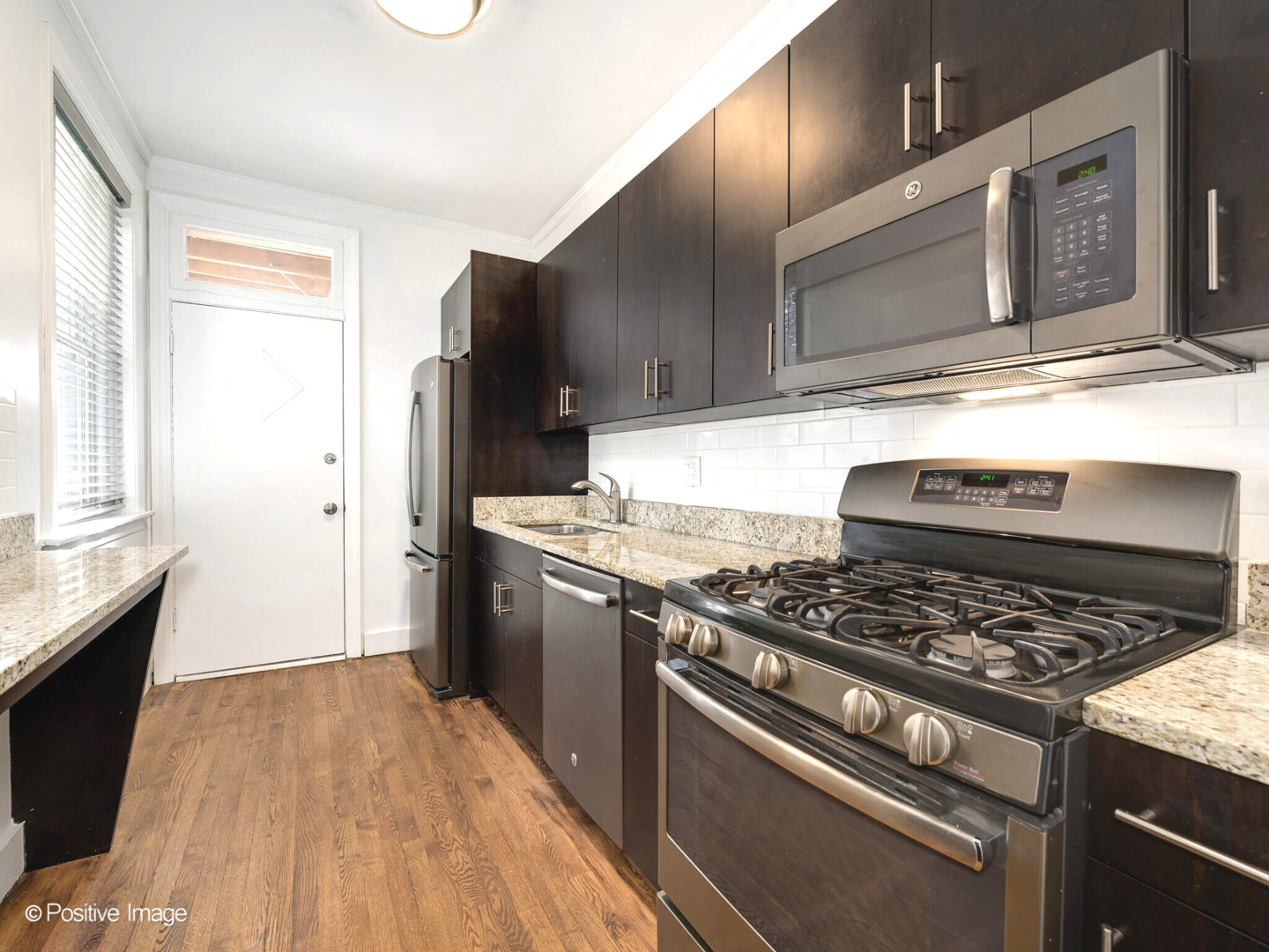 731 W BITTERSWEET Place Unit: 1S