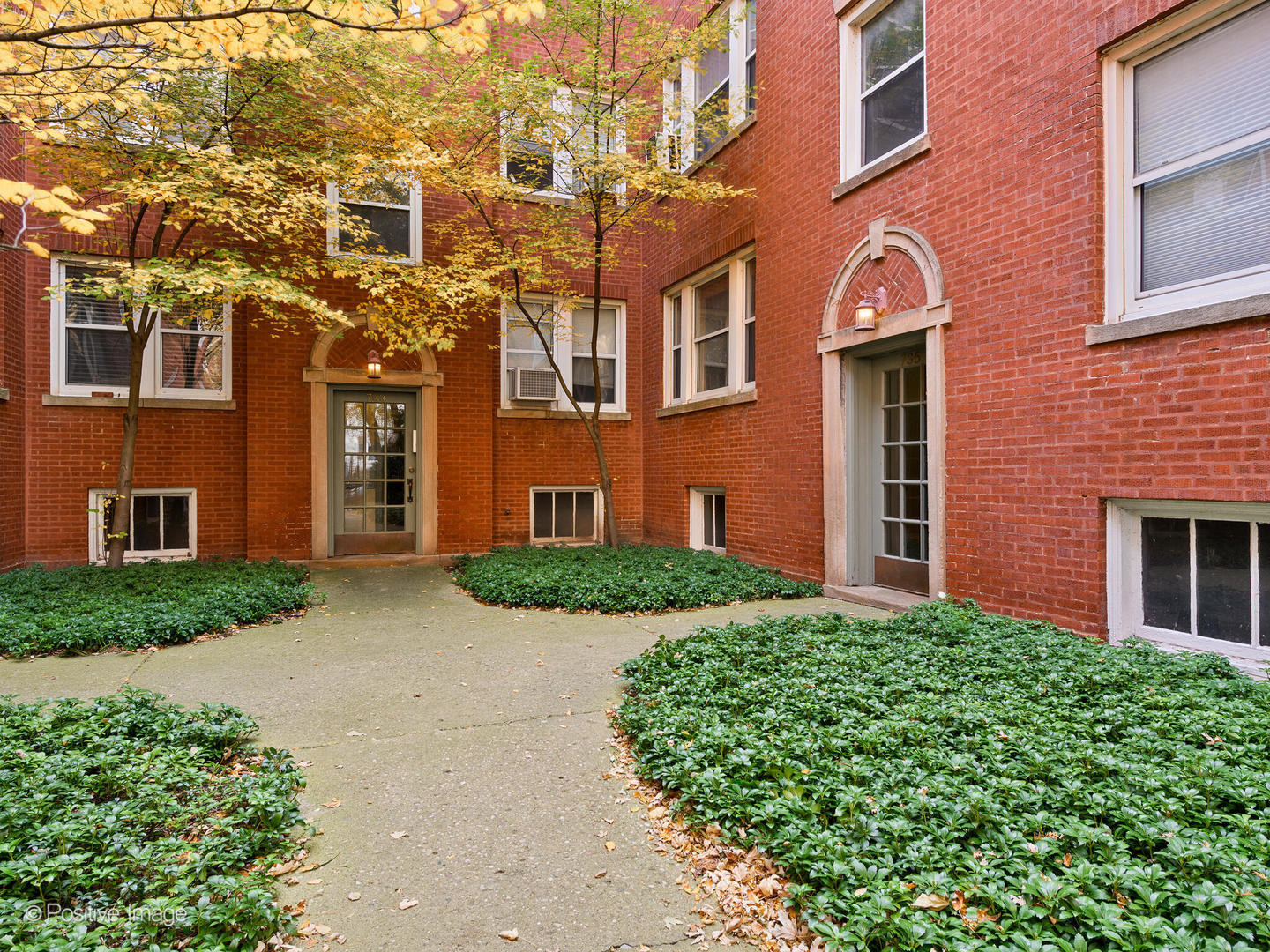 731 W BITTERSWEET Place Unit: 1S