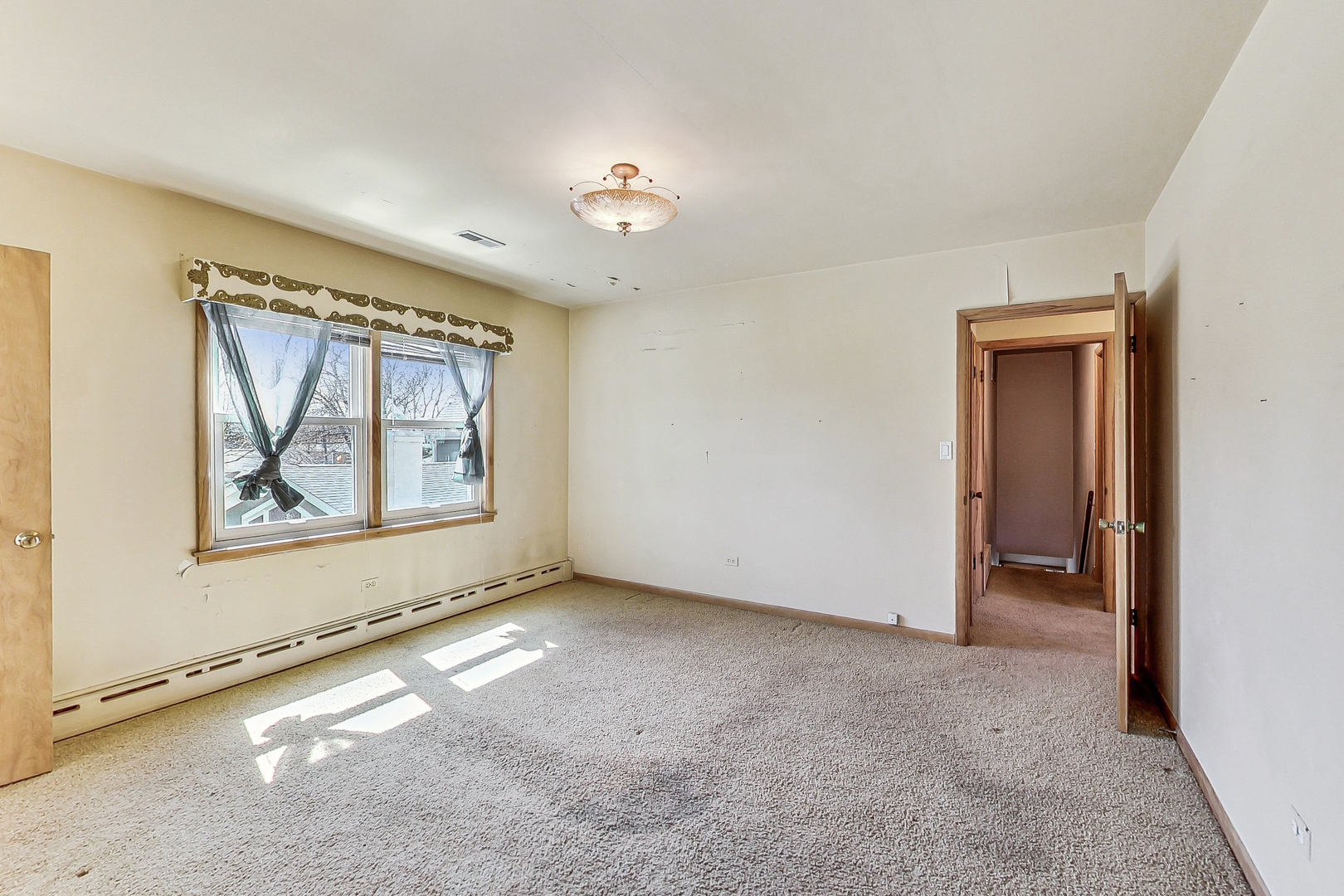 6342 N Natoma Avenue