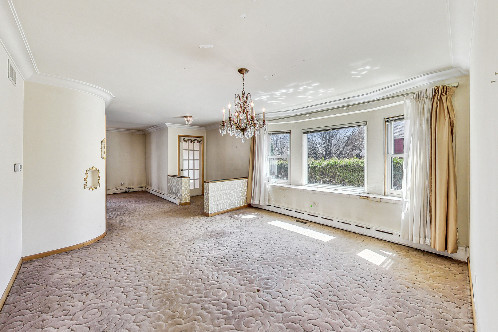 6342 N Natoma Avenue