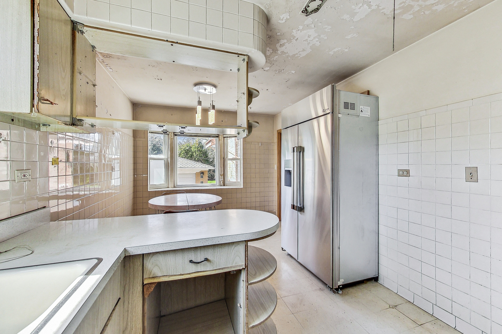 6342 N Natoma Avenue