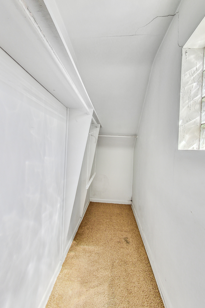 6342 N Natoma Avenue