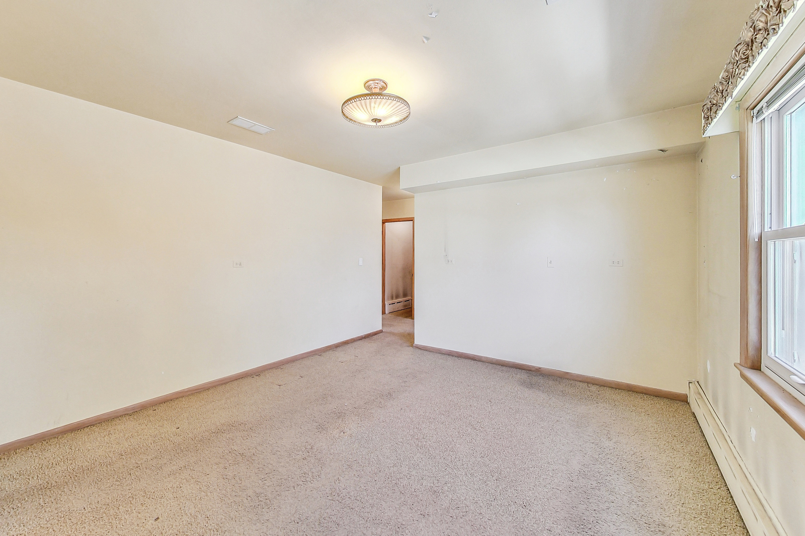 6342 N Natoma Avenue