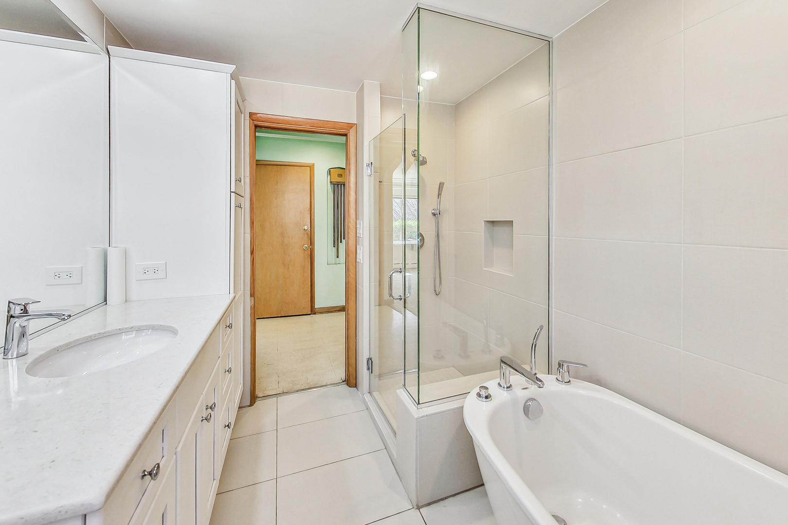 6342 N Natoma Avenue