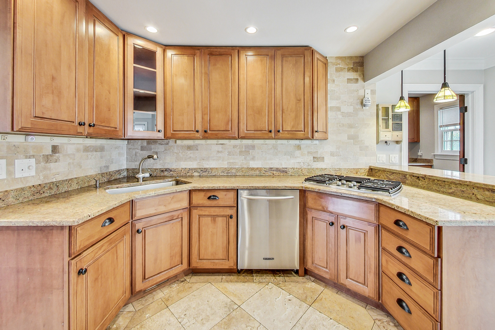 6654 N Kilbourn Avenue